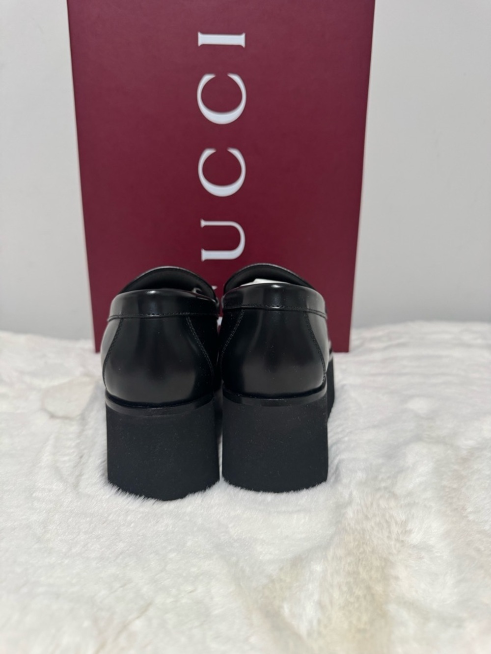 Gucci Black Leather Platform Loafers with Gold Horsebit - Picture 3 of 6